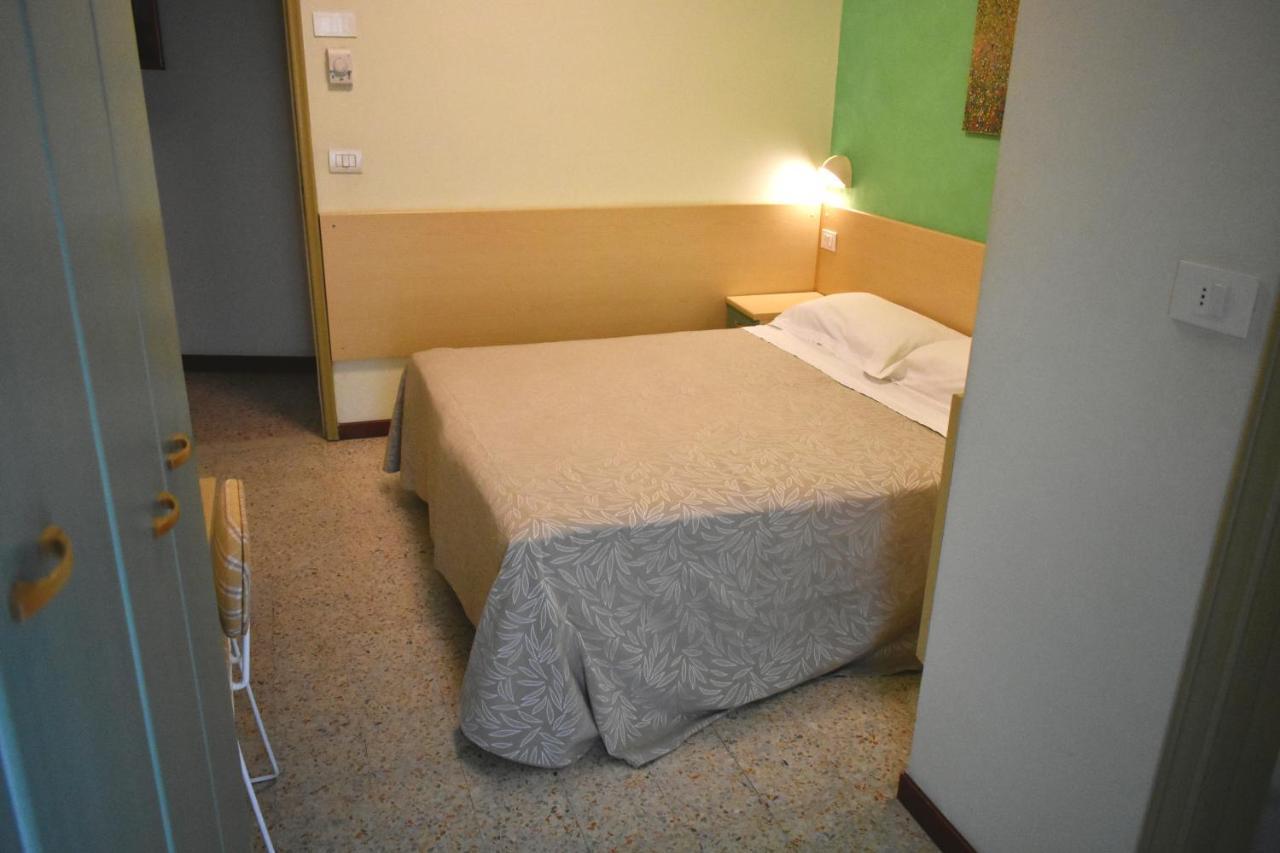 Hotel Alfa Tao Riccione Exterior photo