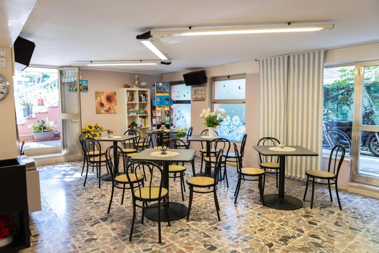 Hotel Alfa Tao Riccione Exterior photo